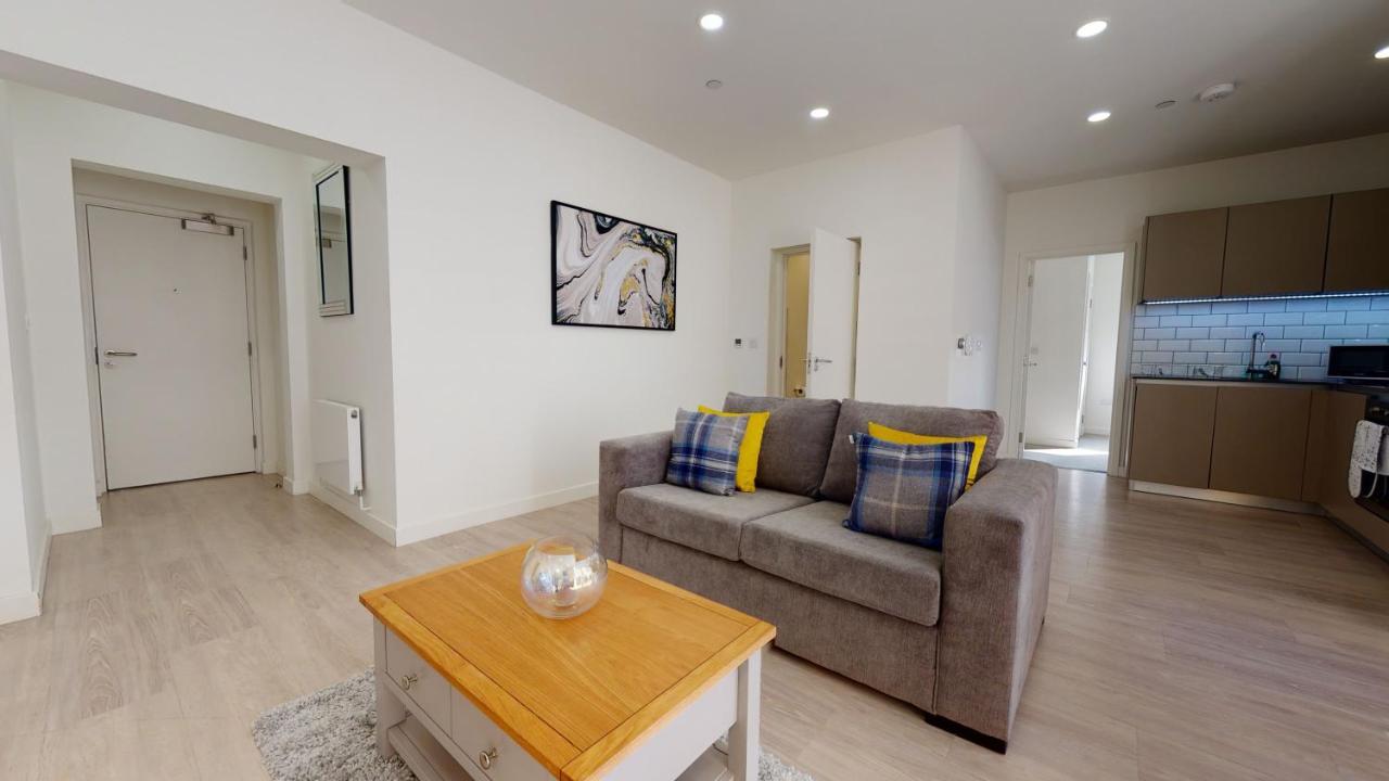 Luxury Apartment - Town Centre North Stevenage Extérieur photo